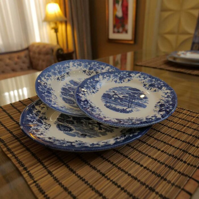 Windmill Plate Set